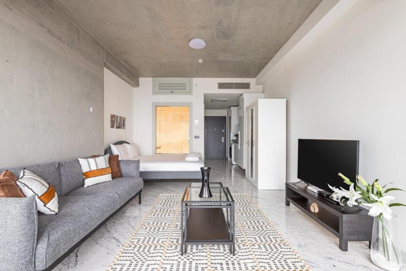 Trendy Cool Bright Studio Parking Poolviews! #254 이스탄불 외부 사진